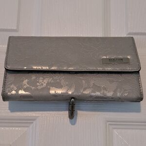 Kenneth Cole REACTION Silver Floral Shine Wallet